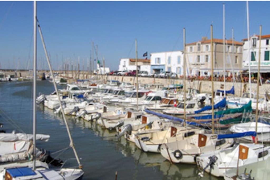 Le Clos Des Flots - La Plage La Flotte Bagian luar foto